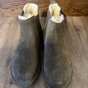 BearPaw Tan Suede Boots with Shearling